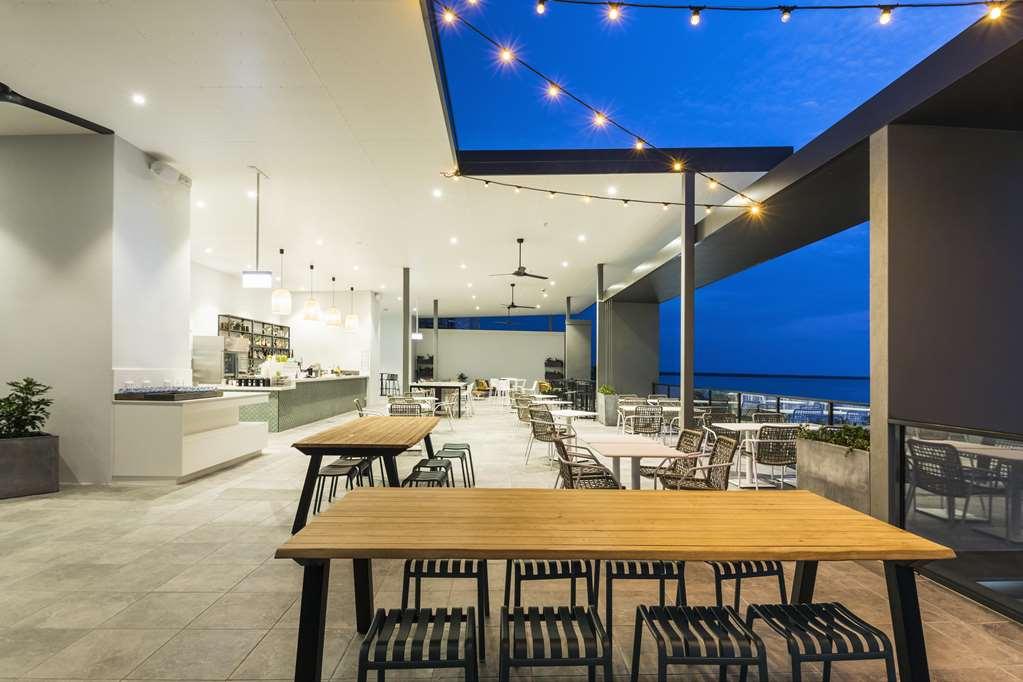 Oaks Cairns Hotel المطعم الصورة