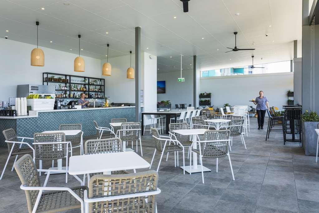 Oaks Cairns Hotel المطعم الصورة